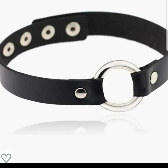 Adjustable Leather Choker Collar Soft PU Circle Punk Choker Necklace - Picture 3 of 3